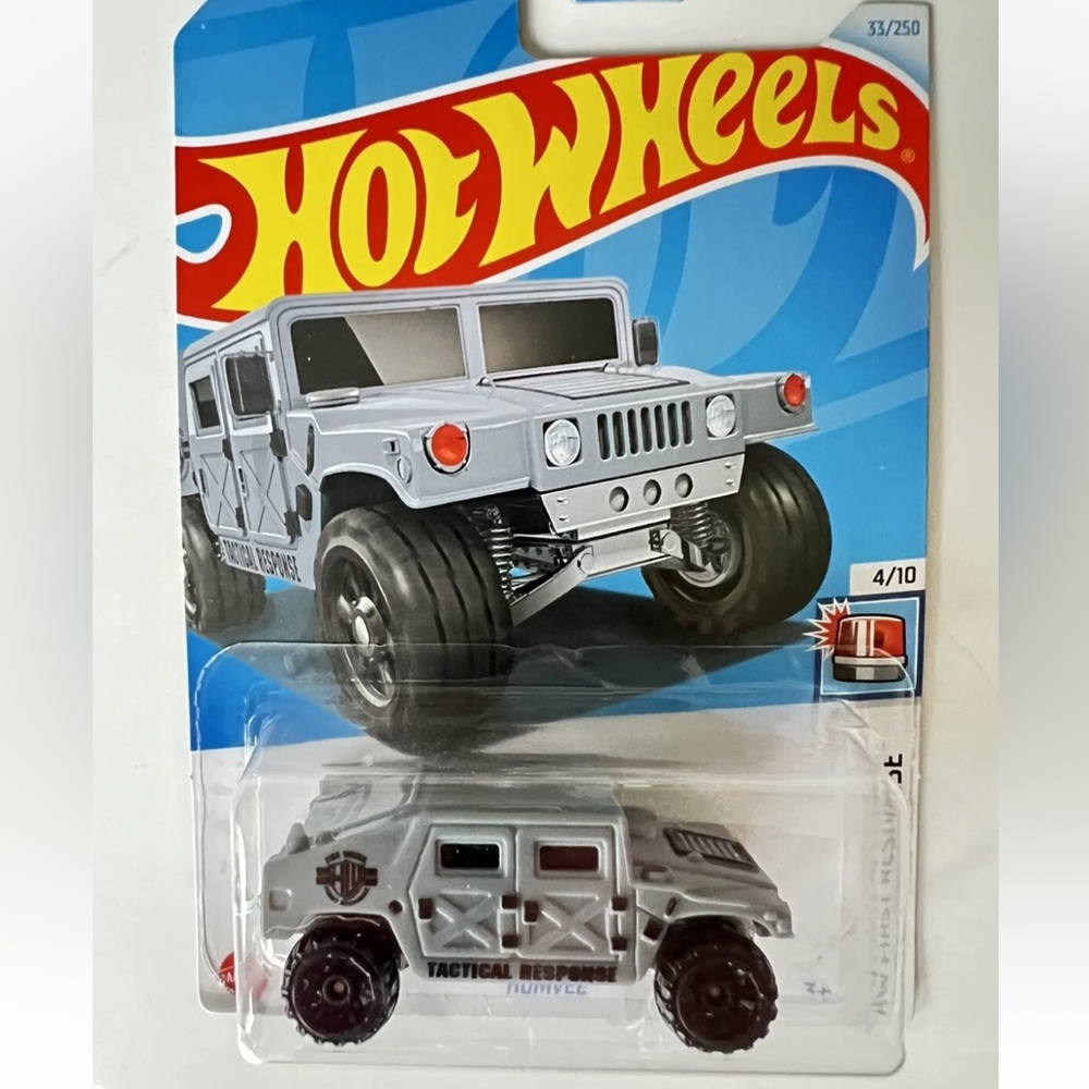 Hot Wheels Humvee  First Response Series 4/10 - 1:64 Diecast Car Toy Collection